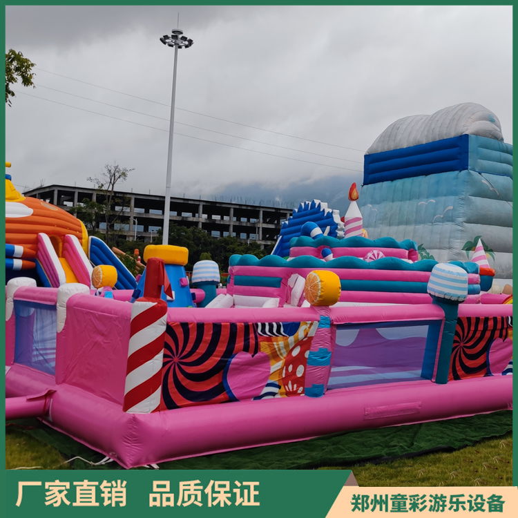 充氣玩具的趣味世界 從充氣蛋糕到創意氣模